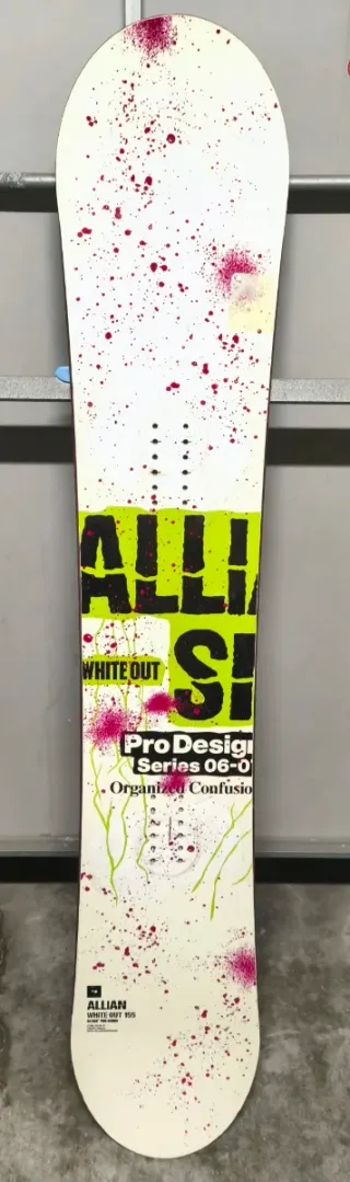 Tabla Snowboard Alían White Out 155