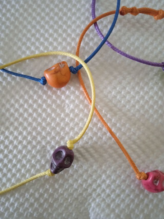 Pulseras calavera artesanales lote
