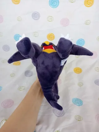 Pokémon peluche Garchomp