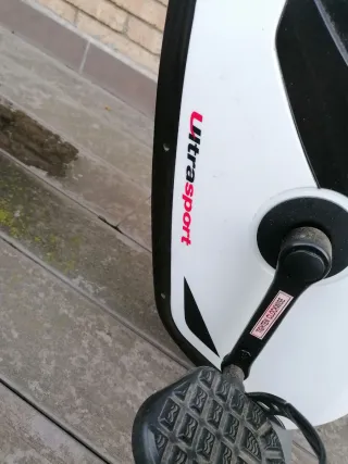 Bicicleta Estática Negra y Blanca