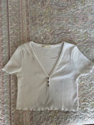 Camiseta Pull&Bear blanca cuello pico