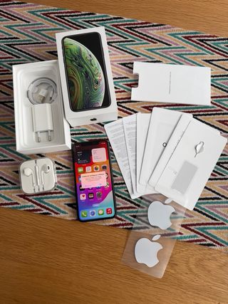 iPhone XS Space Grey 64GB + accessori