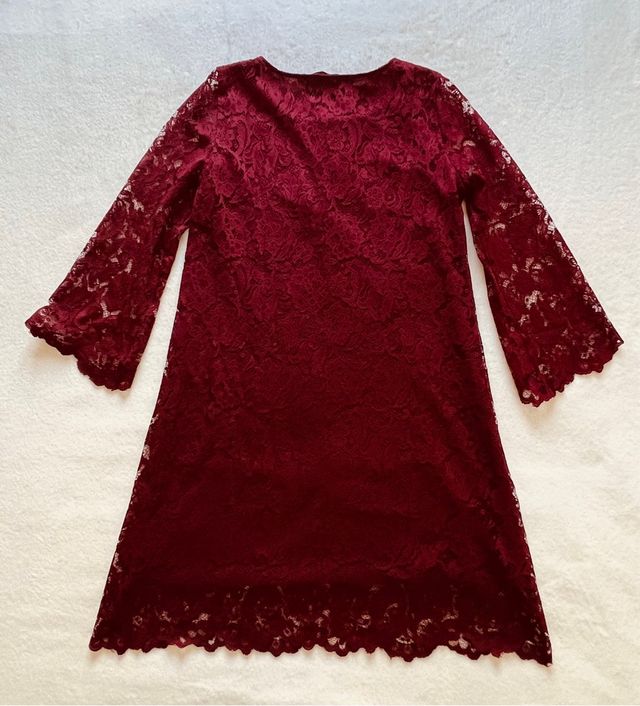 Vestido Zara encaje color burdeos