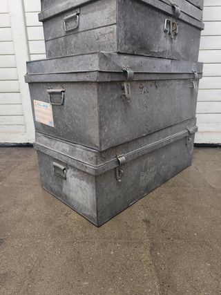 Baúles metálicos avión. Vintage. Metálicos