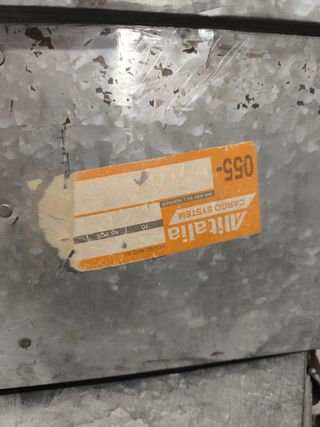 Baúles metálicos avión. Vintage. Metálicos