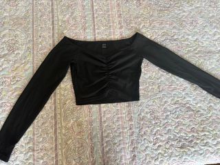 Top negro Shein cuello barco manga larga