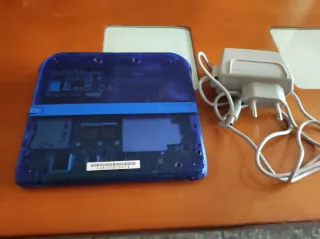 Nintendo 2DS Azul Cargador Incluido