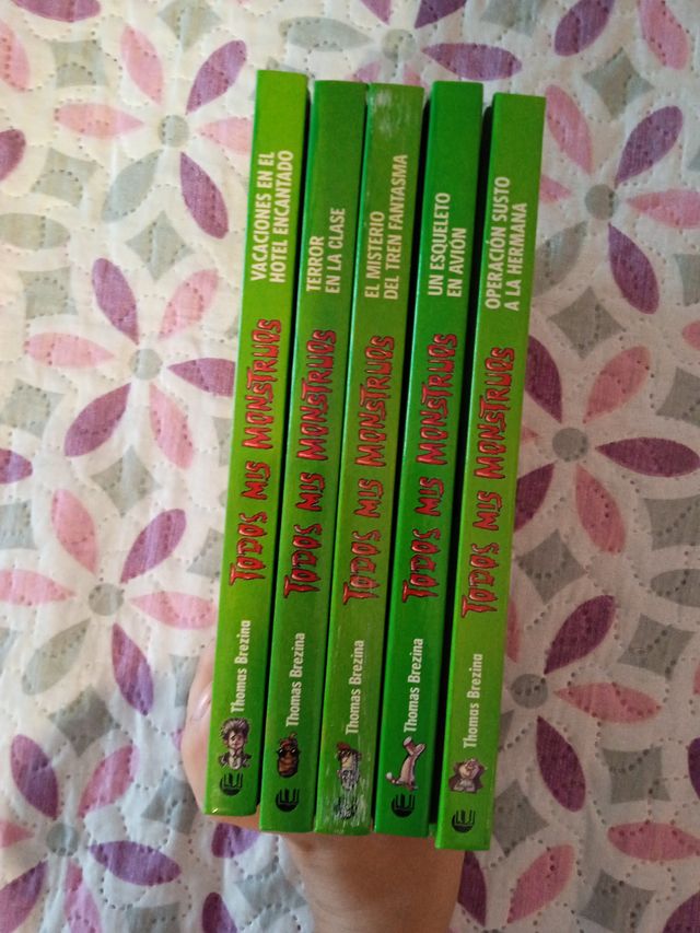 Libros "Todos mis monstruos"