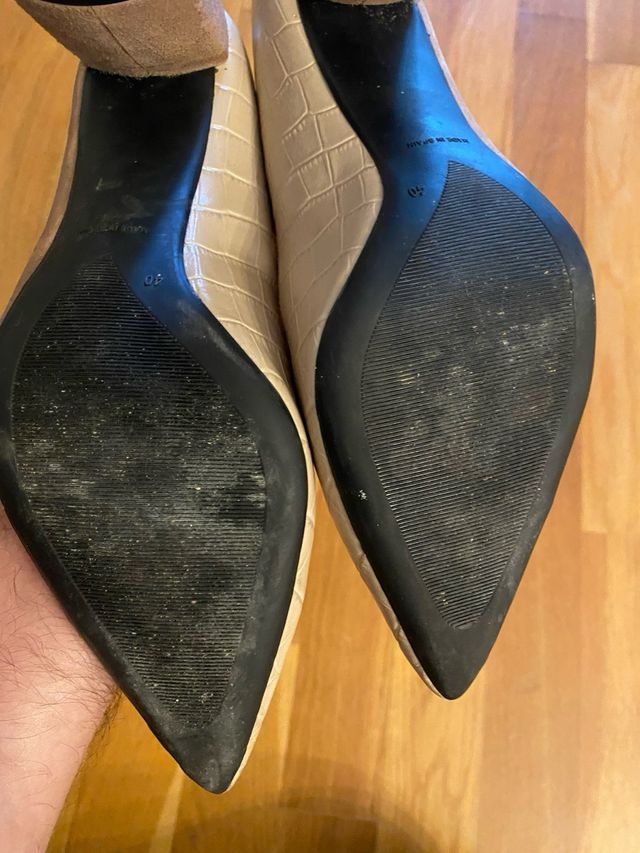 Zapatos de tacón LAB beige y marrón