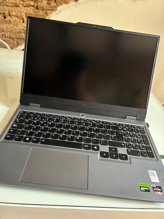 Portátil Lenovo LOQ 15ARP9 Ryzen 7 24GB RAM