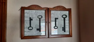 Quadro decorativo con chiavi e porta bancone