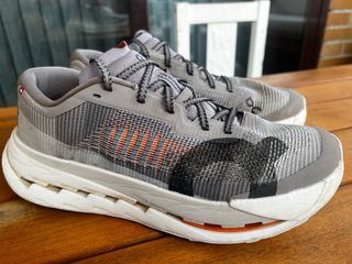 Zapatillas On Running Cloudultra Pro Gris/Naranja