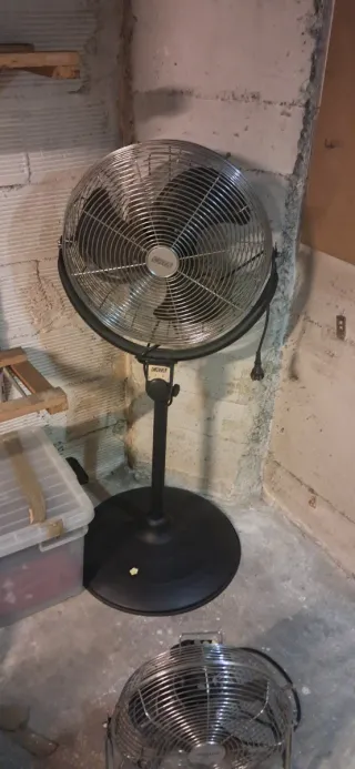Ventiladors de peu i de terra.