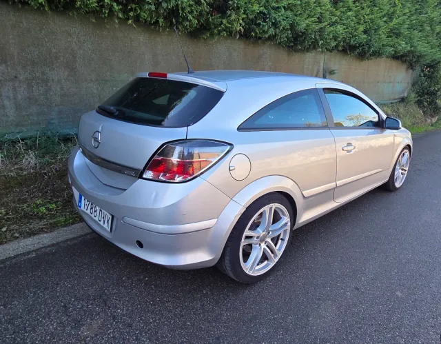 Opel Astra 2007