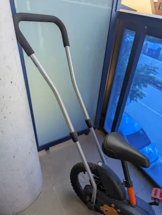 Barra de empuje para bicicleta infantil