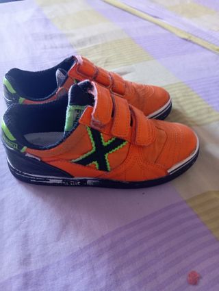 Zapatillas Munich niño azul y naranja talla31 