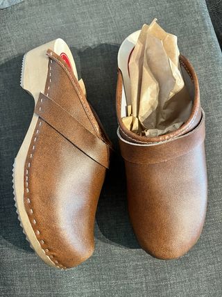 Zuecos Marrones Talla 43