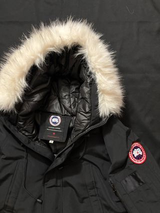 Canada Goose Giubbotto Nero con Cappuccio