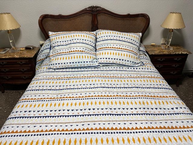 Cama Vintage Madera y Ratán