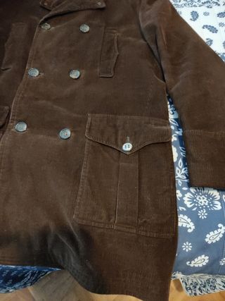 Abrigo de pana marrón oscuro Elegante