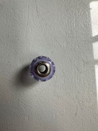 Charm Pandora Morado 