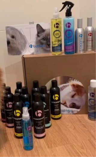 Set di prodotti di bellezza per cani