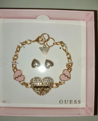Set Guess Pulsera y Pendientes Corazón