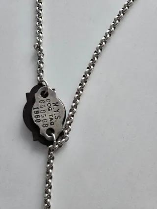 Colgante Uno de 50 Plata y Negro