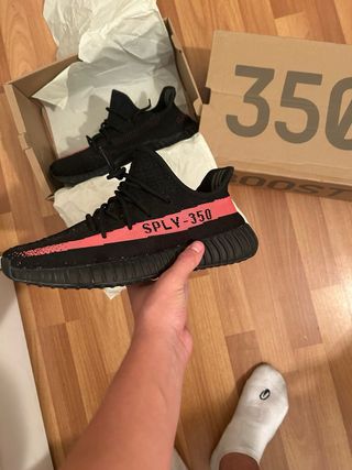 Adidas Yeezy 350 V2 Rojas y Negras