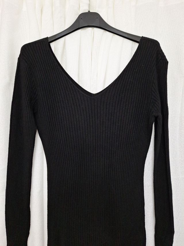 Vestido negro largo cuello V