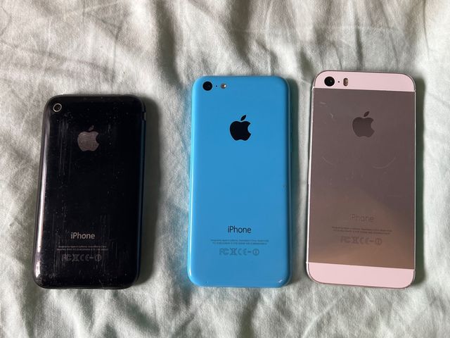 Lote 3 iPhones para reparar