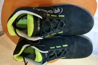 Zapatos de seguridad Anibal negros y verdes