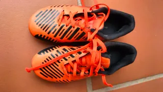 Zapatillas de fútbol naranja