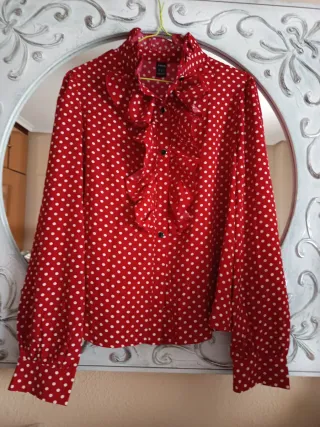 Blusa lunares roja y blanca sin estrenar