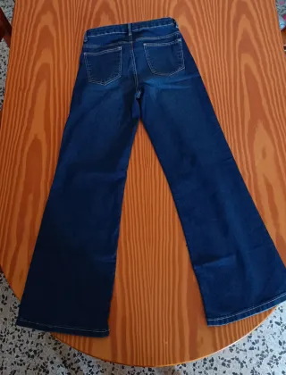 Pantalón vaquero campana niña C&A 13 años.
