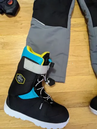 Ropa Snowboard Niño: Peto, Botas, Casco