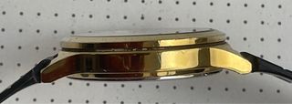 Reloj Casio Dorado y Negro Unisex