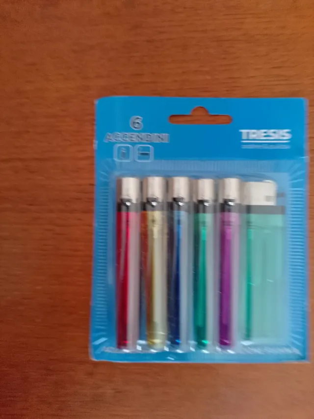 Set 6 accendini 