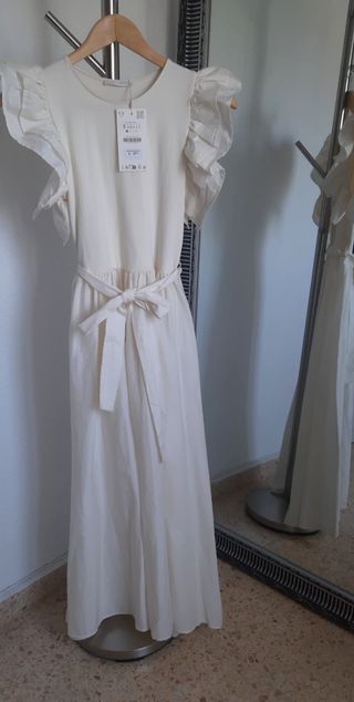 Vestido midi color crema. ZARA. Nuevo a estrenar c