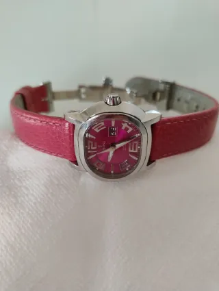 Reloj jovencita rojo y plateado