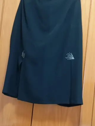 Falda negra con pedrería talla 60