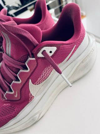 Zapatillas Nike Running Mujer granates 