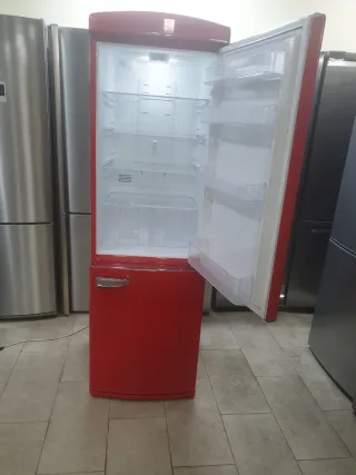 Nevera Roja Estilo Vintage marca savan con garantí