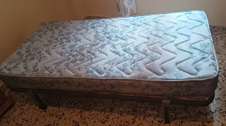 2 Camas de 90x190 con su somier