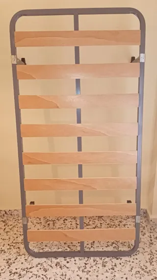 2 Camas de 90x190 con su somier