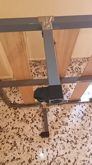 2 Camas de 90x190 con su somier