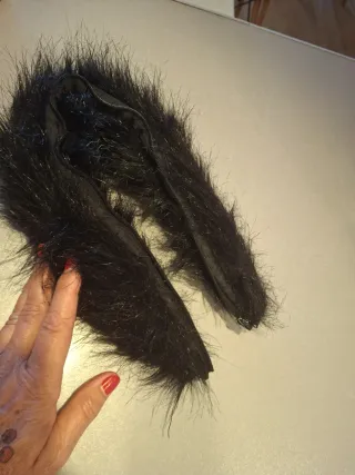 Pelo capucha chaquetón negro