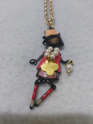 Collana lunga con ciondolo