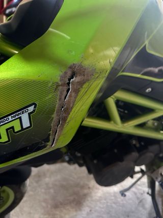 Moto Benelli TNT 125 Verde