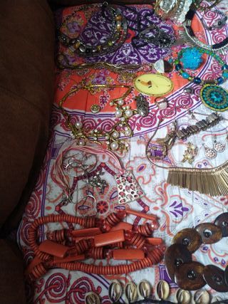 Lote Bisutería Multicolor y Naranja última oferta 